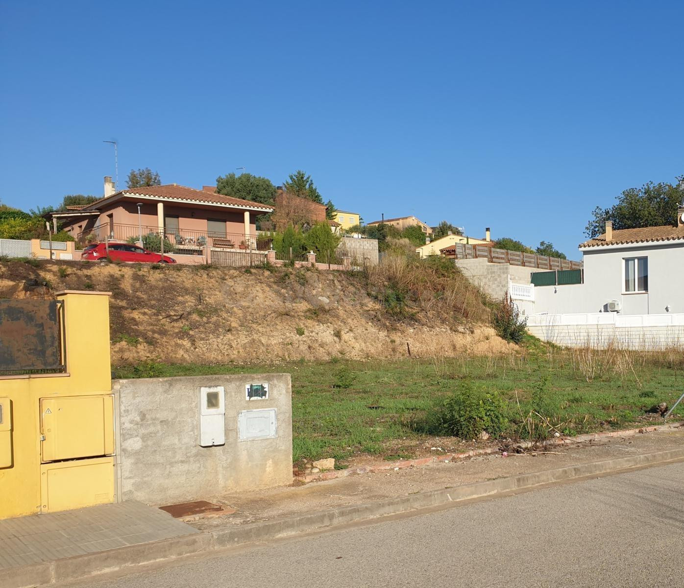 Parcela edificable de 424 m2 en la urbanización Les Roques,  - foto 5