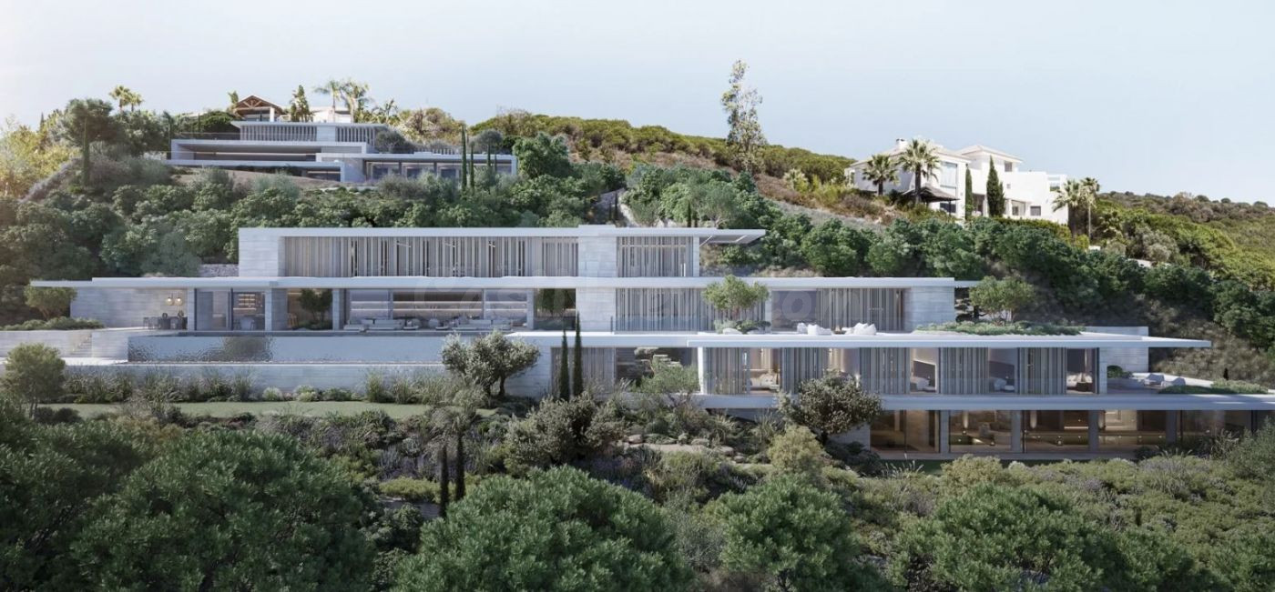 Sotogrande es una de las comunidades residenciales más exclusivas de Europa, que ofrece una villa de 7 dormitorios y 7 baños con piscina infinita.