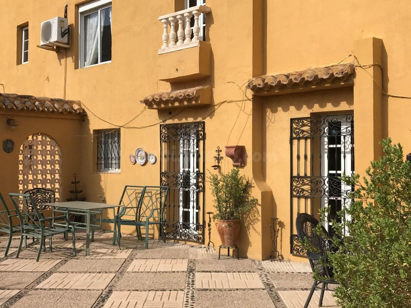 Chalet en venta en La Azohía con piscina y amplio jardín. - foto 2