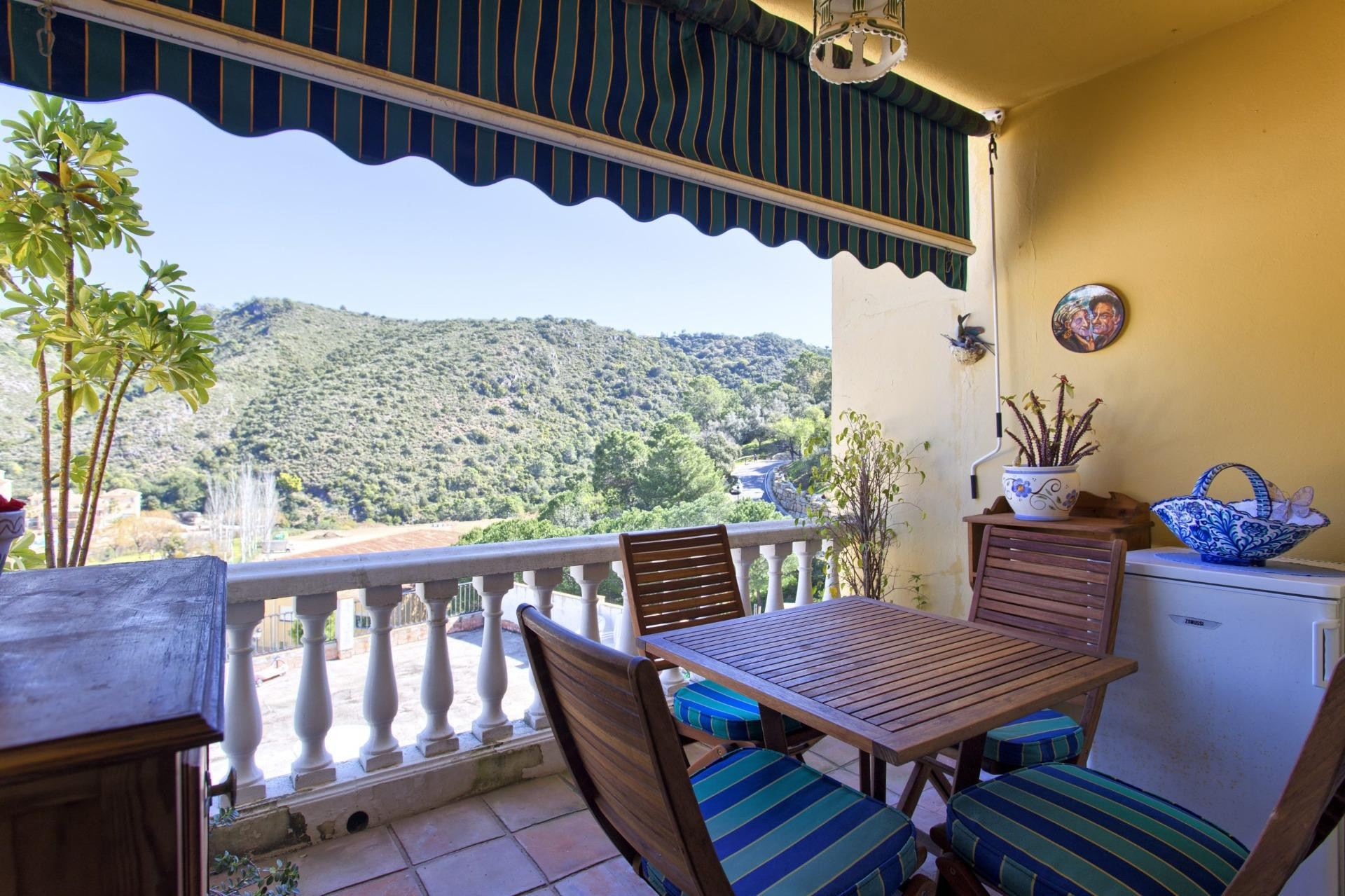 Casa adosada de 3 dormitorios en Benahavís Pueblo, Costa del - foto 3