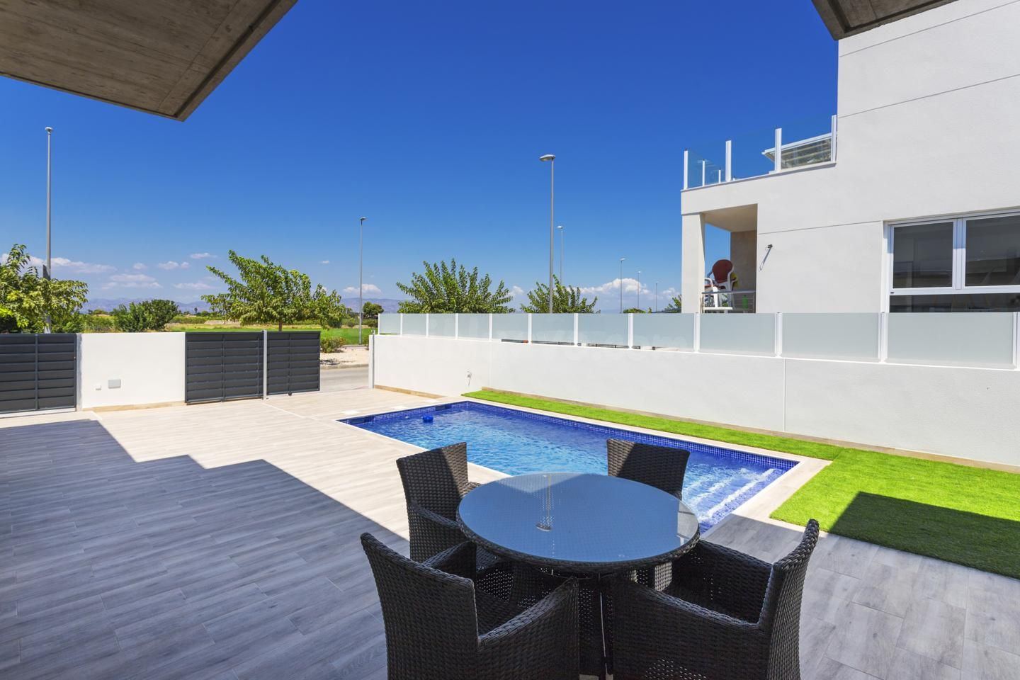 Bonita Villa Moderna en Daya Nueva (Alicante) - foto 3