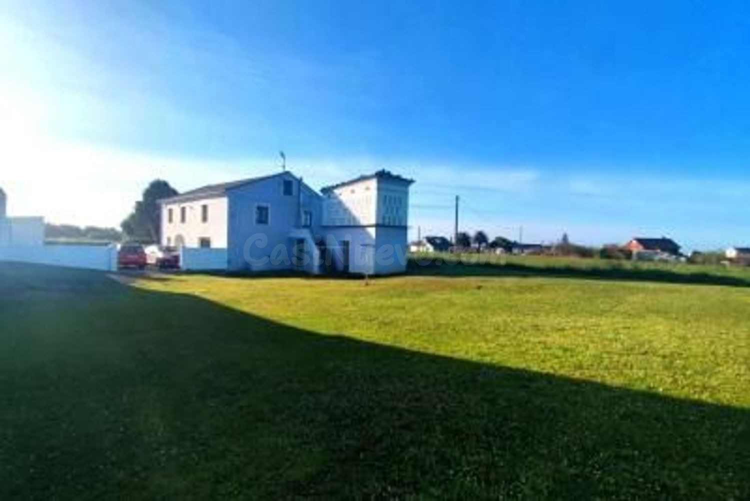 GRAN CASA EN TAPIA DE CASARIEGO CON UN SINFÍN DE POSIBILIDAD