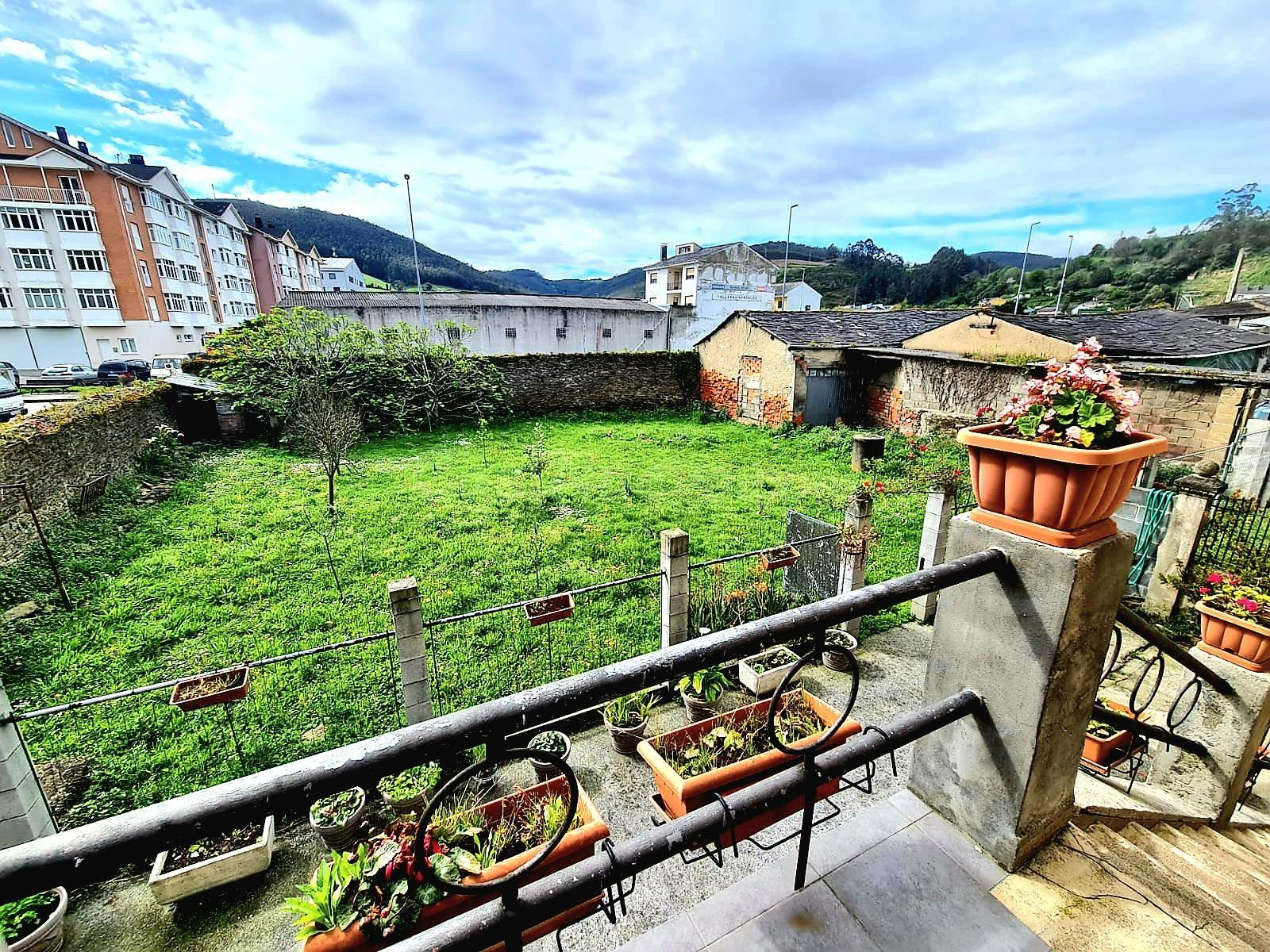 Casa señorial asturiana en centro de Vegadeo - foto 3