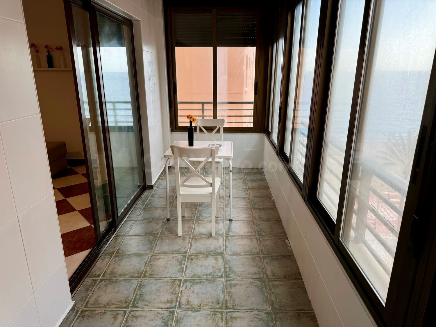 VENTA PISO REFORMADO CON VISTAS AL MAR JUNTO AL PASEO MARITI - foto 4