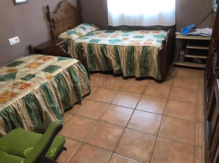 PARCELA HIPOTECABLE CON DOS CASAS Y DOS PISCINAS INDEPENDIEN - foto 3