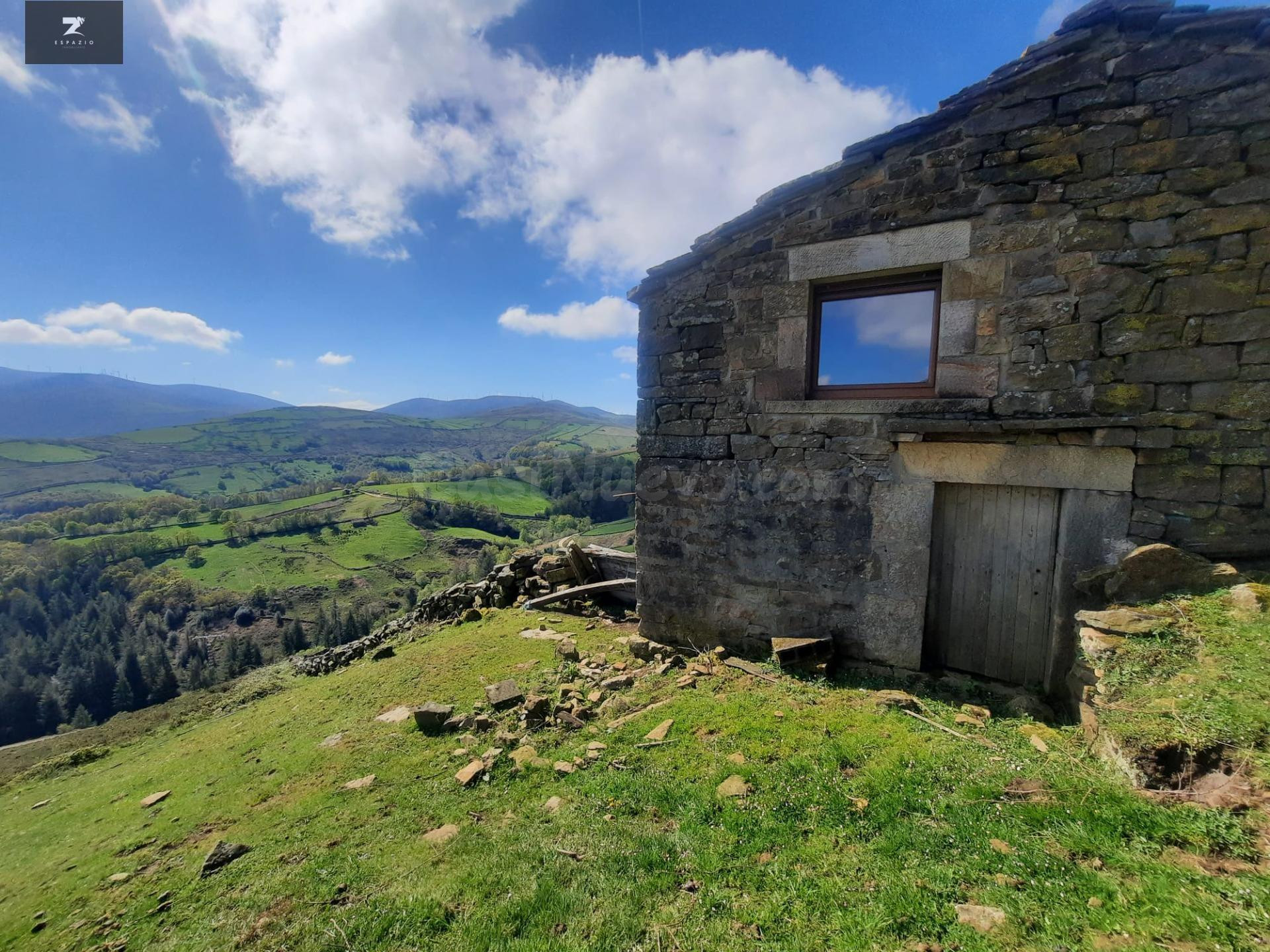 CABAÑA PASIEGA EN SAN PEDRO DEL ROMERAL - foto 3
