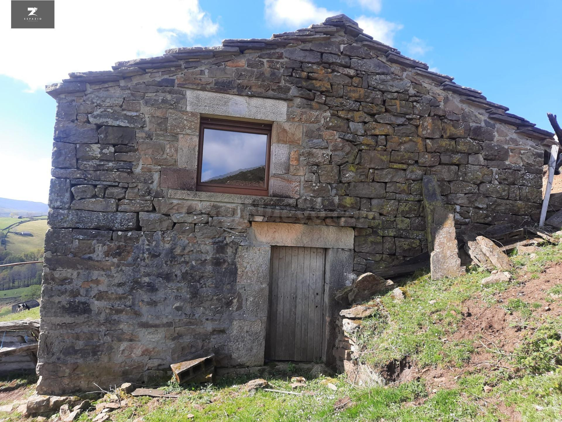 CABAÑA PASIEGA EN SAN PEDRO DEL ROMERAL - foto 4