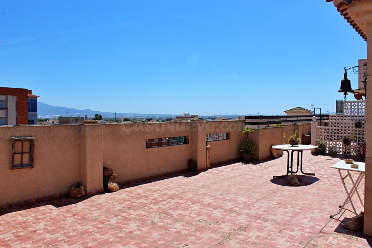 ATICO CON TERRAZA DE 113 M2 - foto 4