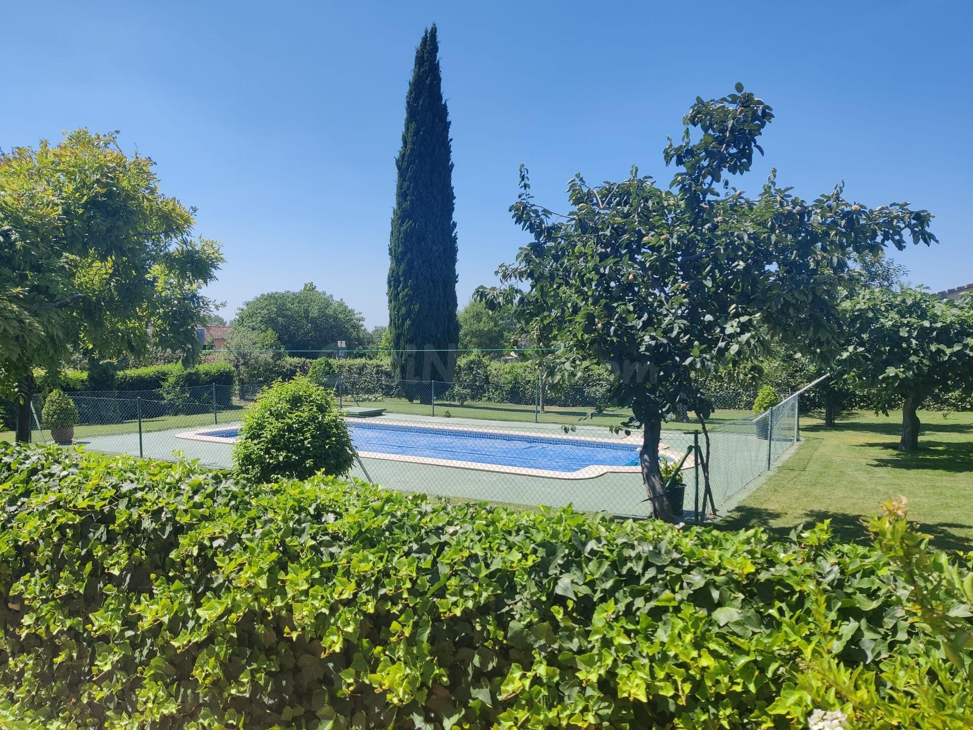Chalet independiente en venta en El Molar - foto 2