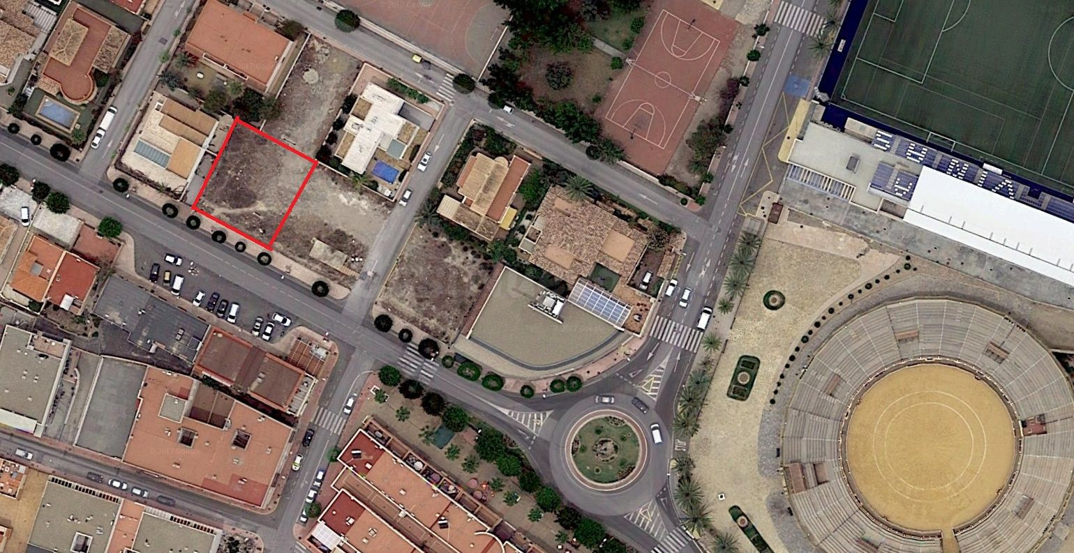 Se vende parcela en Vera.