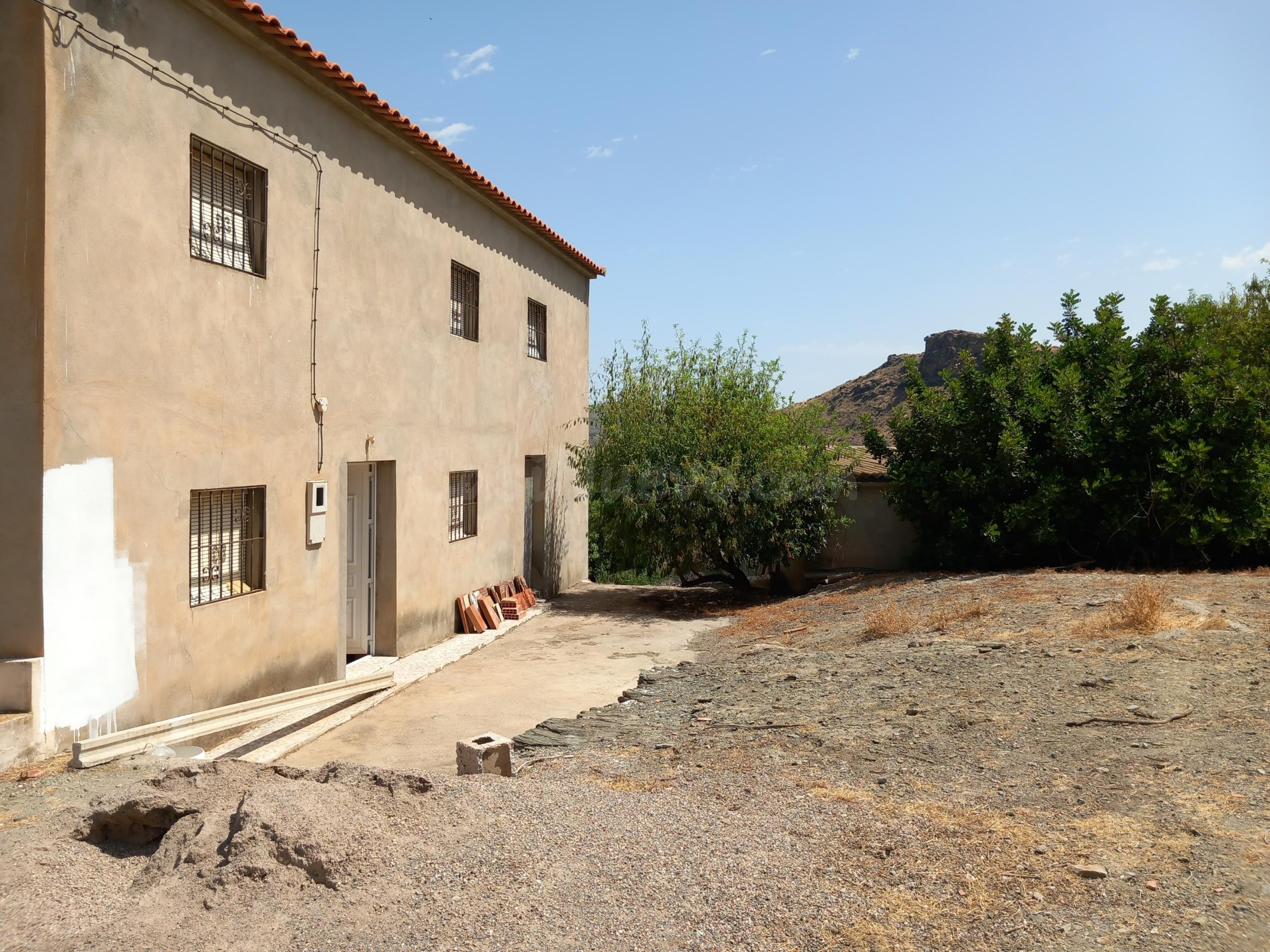 CORTIJO A REFORMAR EN LUBRÍN
