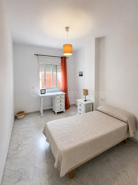 CON BUENA TERRAZA, FABULOSA VIVIENDA DE 3 DORMITORIOS EN ZONA TRANQUILA