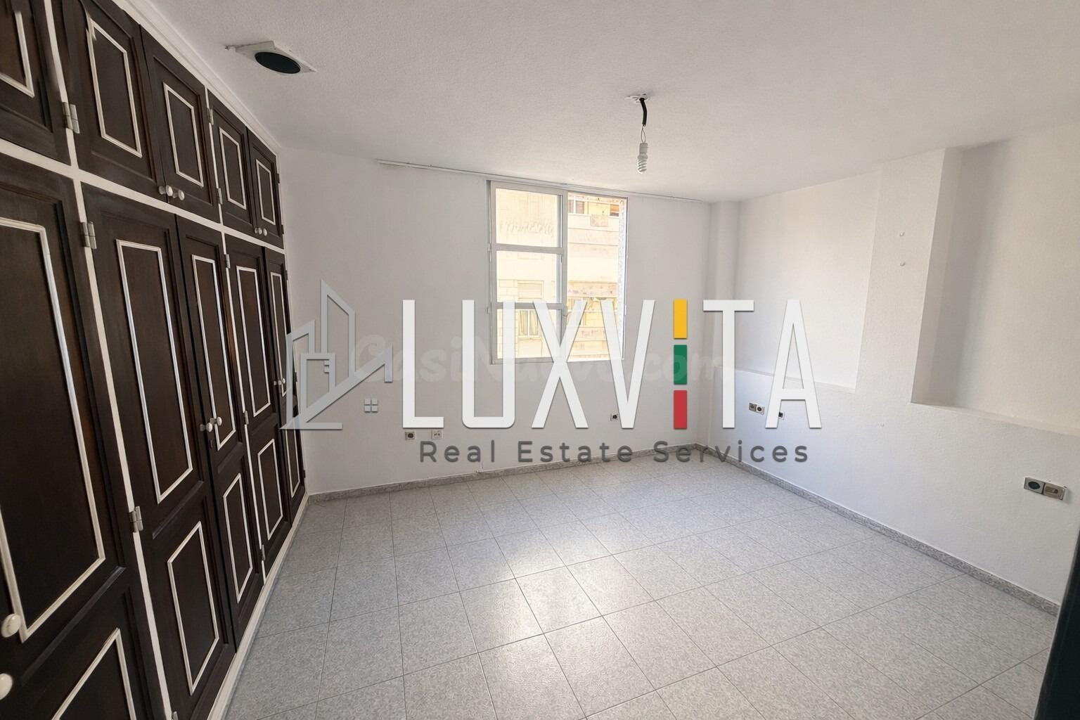 Apartamento en venta con excelente ubicación en Playa San Ju - foto 4