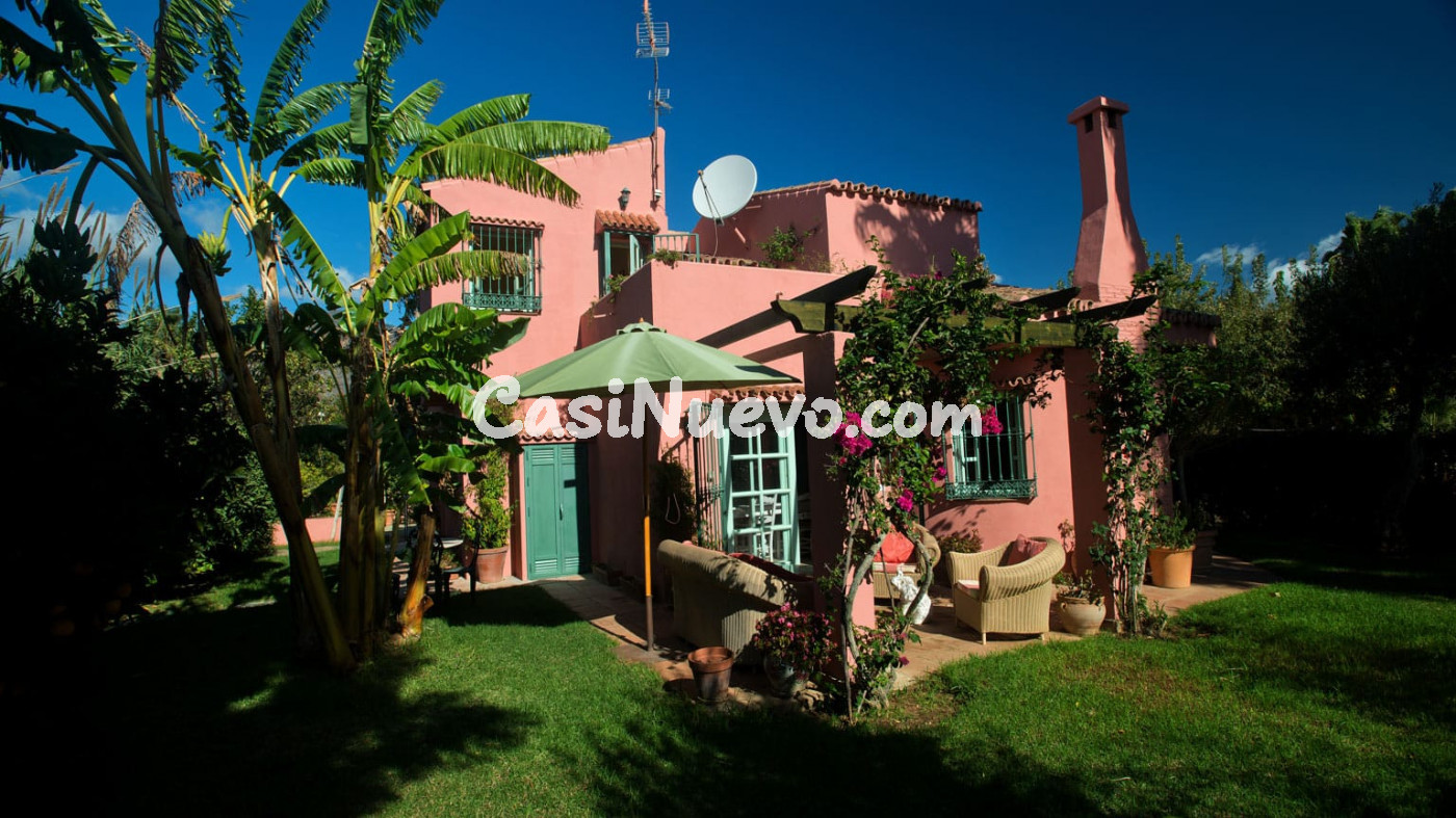 Magnifica vivienda con establos para caballos || CABANILLAS PROPIEDADES