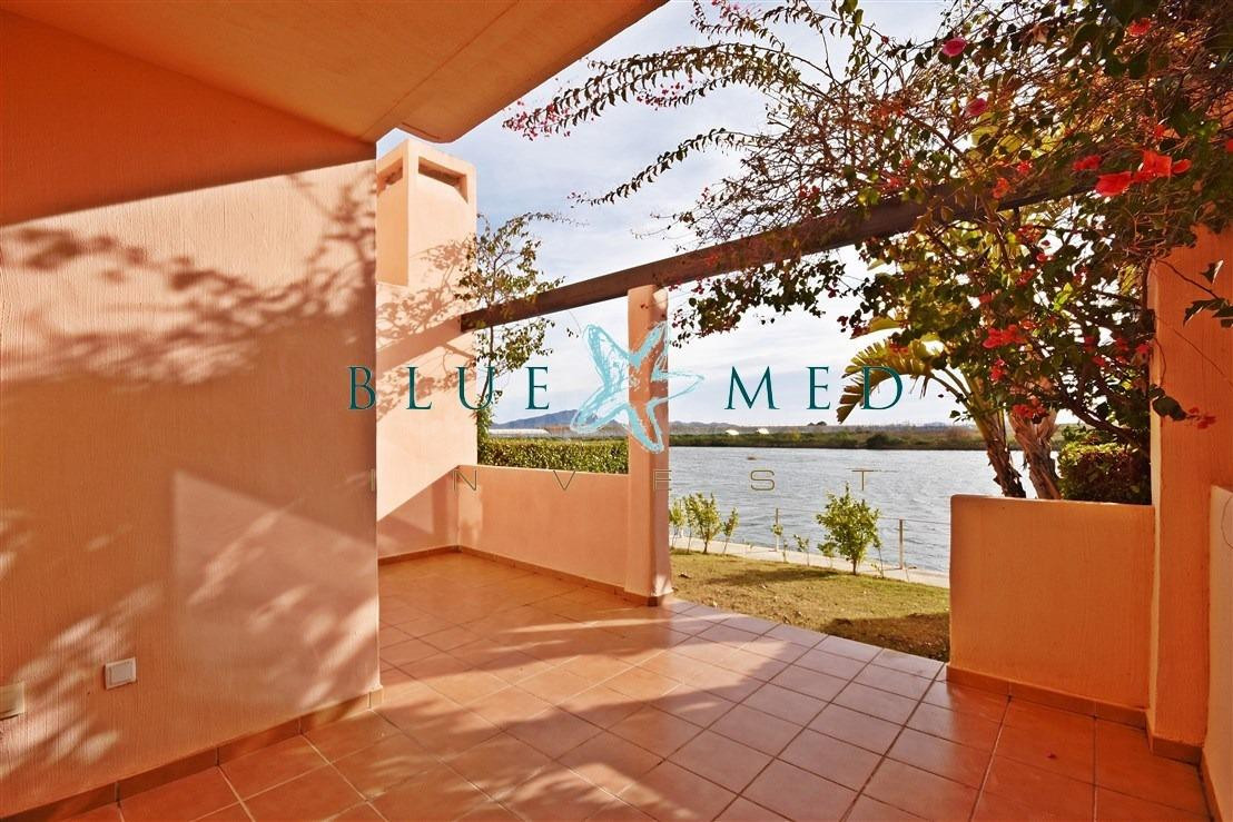 MAGNÍFICO APARTAMENTO EN PLANTA BAJA CON VISTAS AL LAGO
