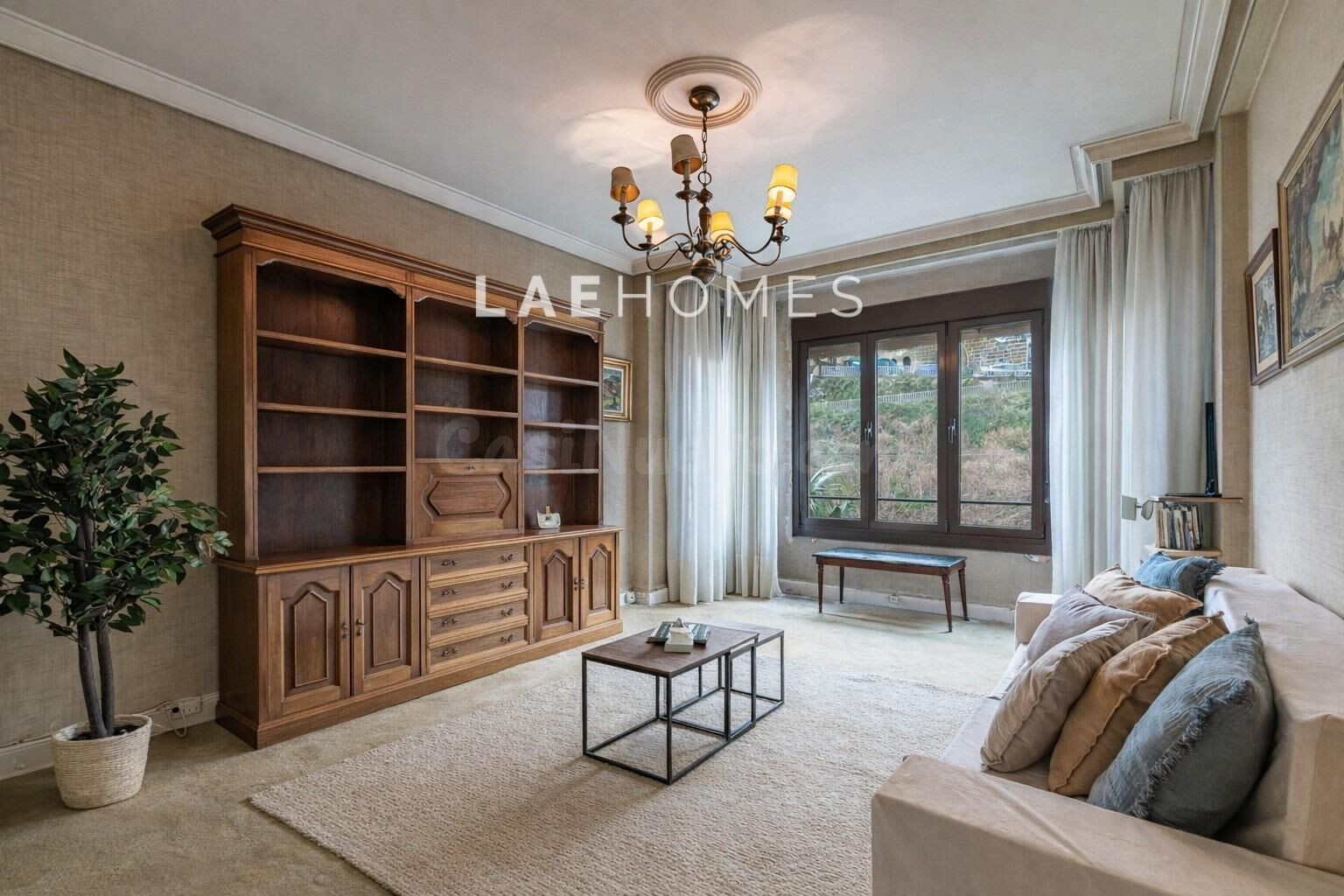 Piso en venta en Gros: luz, ubicación para tu nuevo hogar. - foto 4