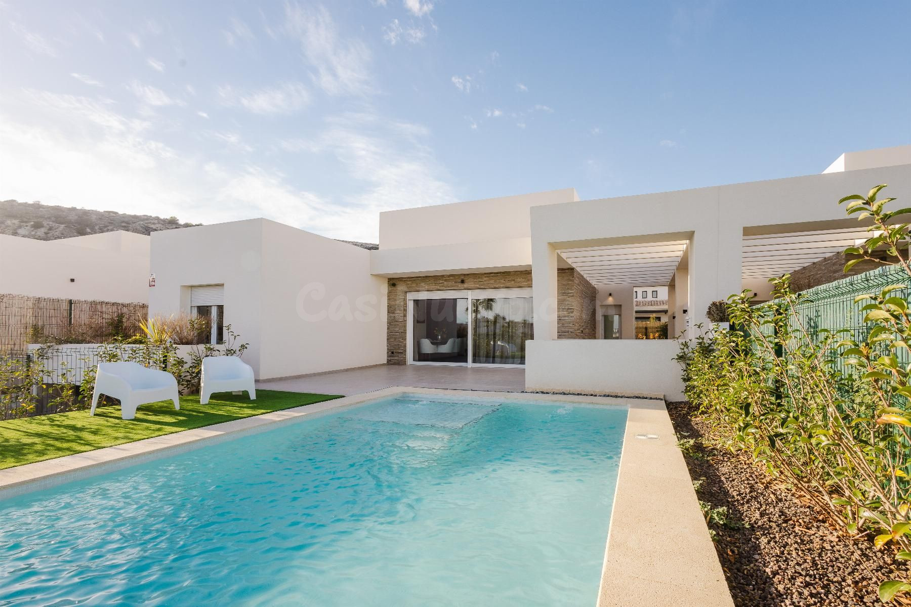 VILLA DE 4 DORMITORIOS 4 BAÑOS EN DAYA VIEJA ( ALGORFA )