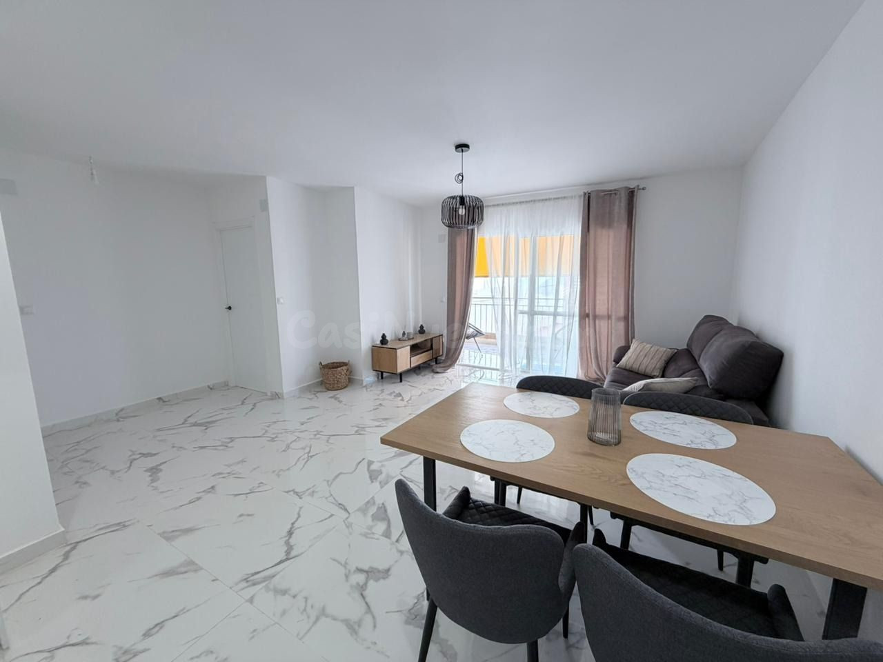 APARTAMENTO DE 3 DORMITORIOS Y 2 BAÑOS EN TORREVIEJA