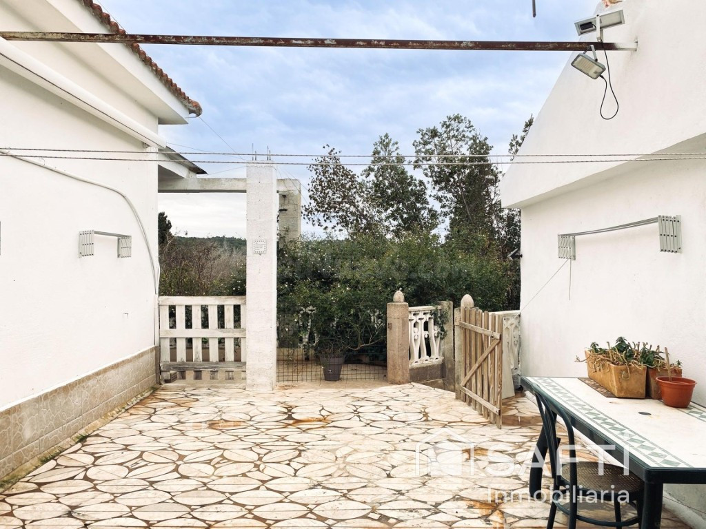Casa reformada y autosuficiente en suelo rústico