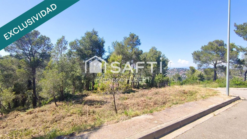 TERRENO DE 3260M2 EDIFICABLE EN CERVELLO
