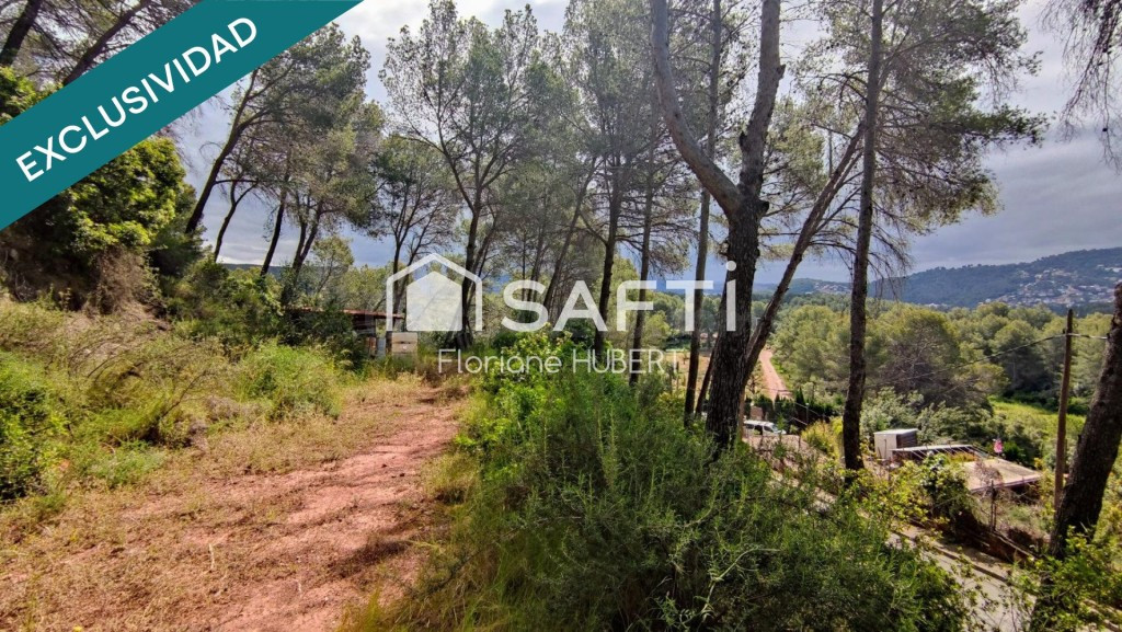 TERRENO DE 4215M2 EDIFICABLE EN CERVELLO.