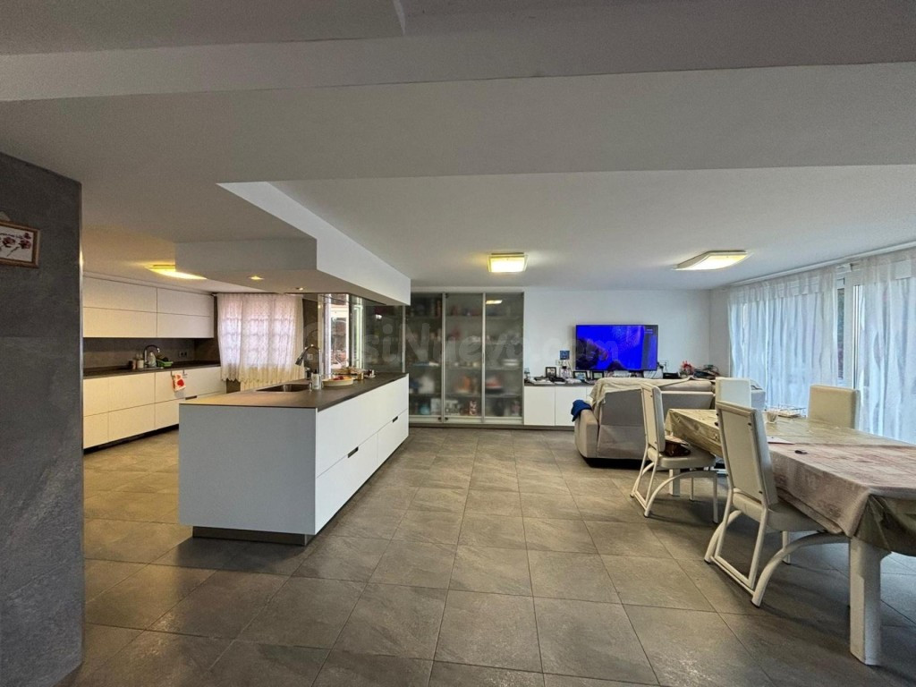 SE VENDE IMPRESIONANTE CHALET CON VISTAS AL MAR EN PANXON - NIGRAN