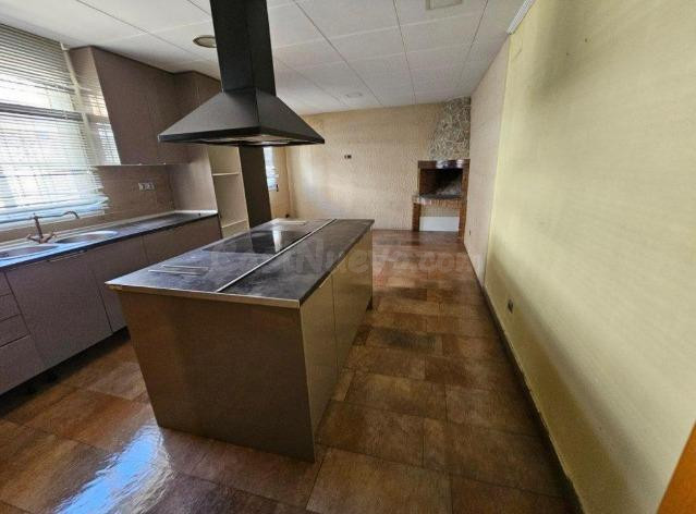 Chalet a la venta de 349 m2 en Reus, Tarragona - foto 5