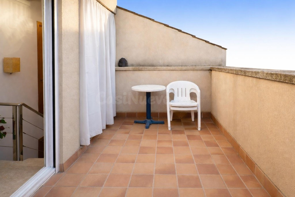 Dúplex  de 3 hab. en finca seminueva en venta en Manresa junto al Passeig de Pere III con terraza privada