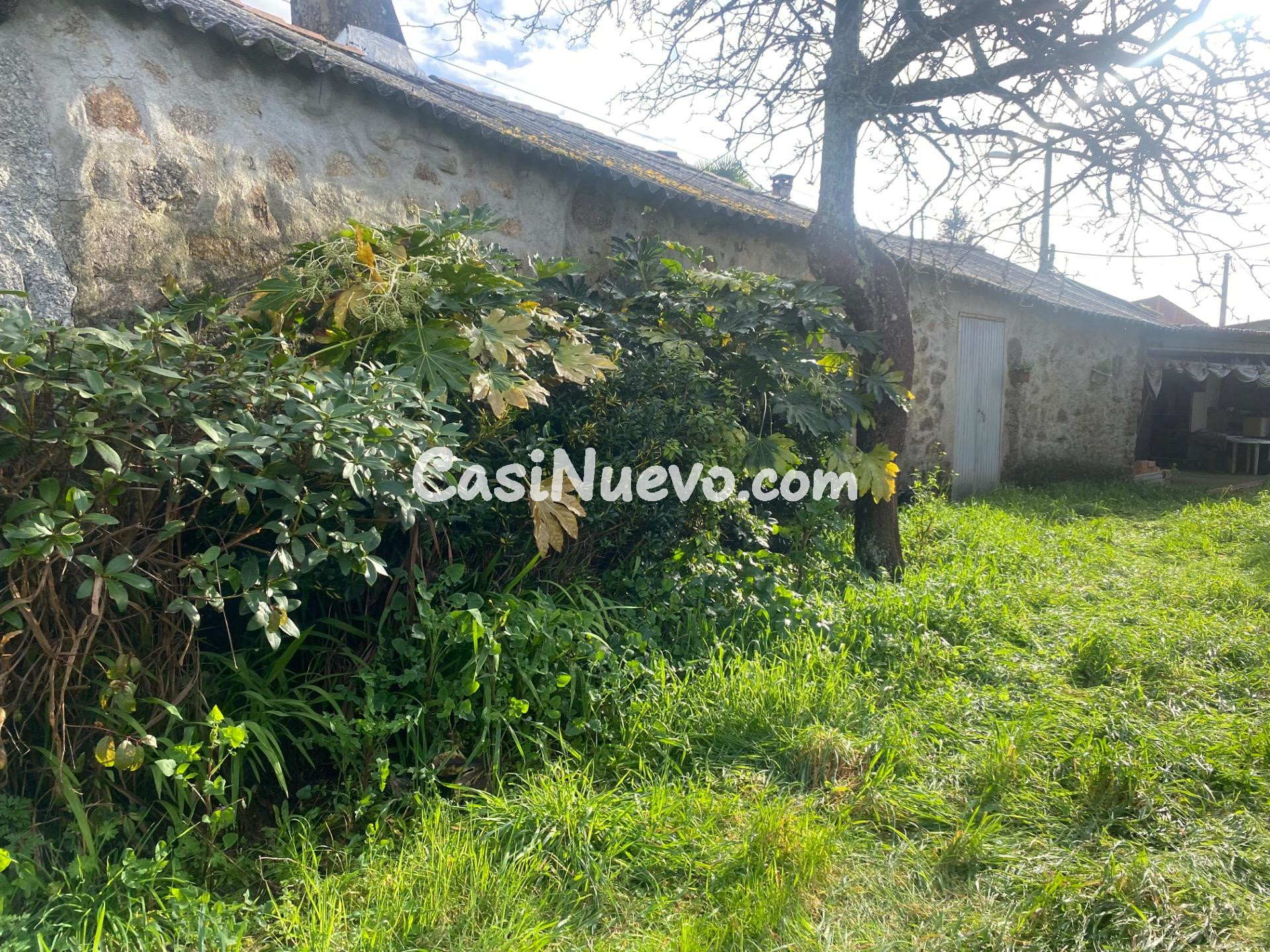 EN VENTA CASA DE PIEDRA CON TERRENO AMPLIO EN CALDAS DE REIS - foto 2