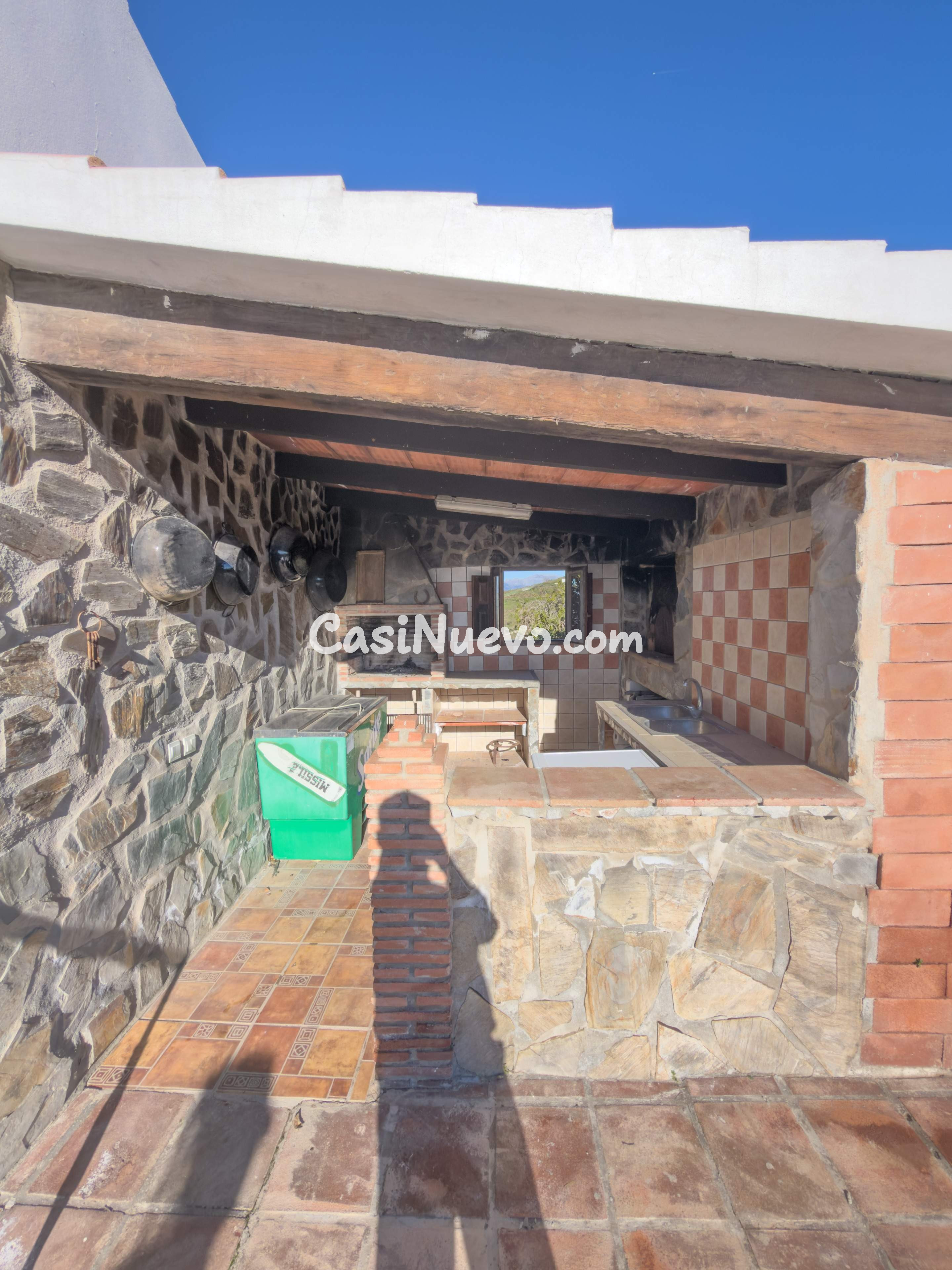 Casa de Campo con Exclusivas Vistas y Terreno Amplio.