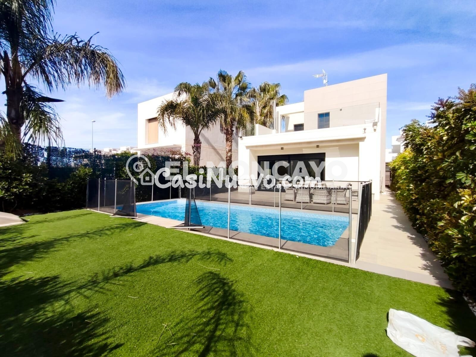 Fantástico chalet independiente con piscina y jardín en Ciudad Quesada, Alicante, Costa Blanca