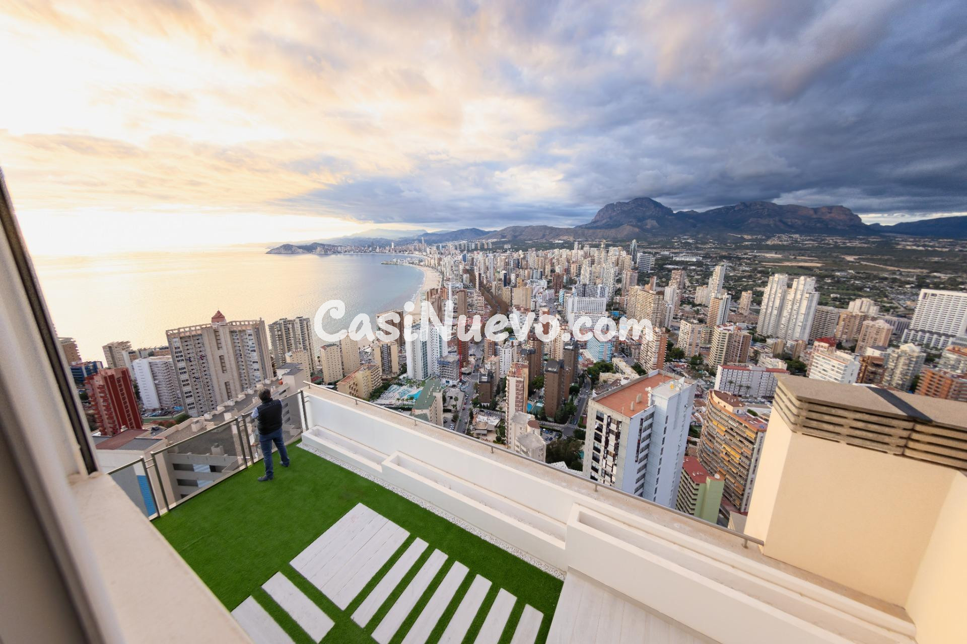 ✨ ÁTICO DÚPLEX DE ENSUEÑO CON 3 TERRAZAS Y VISTAS ESPECTACULARES AL MAR ✨