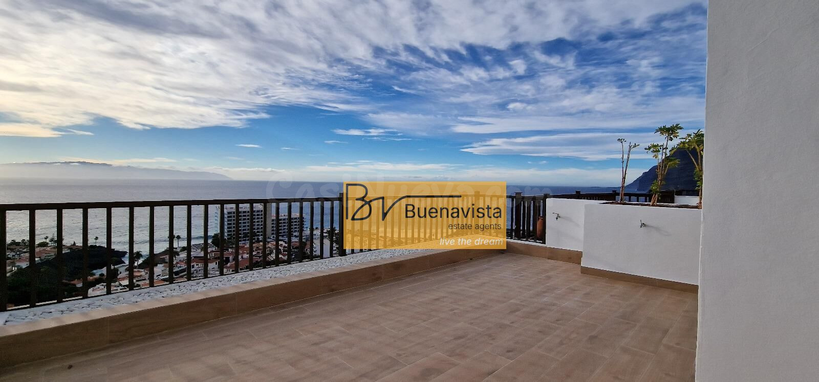Renovated Duplex Penthouse with Sea & Cliff Views – Los Gigantes