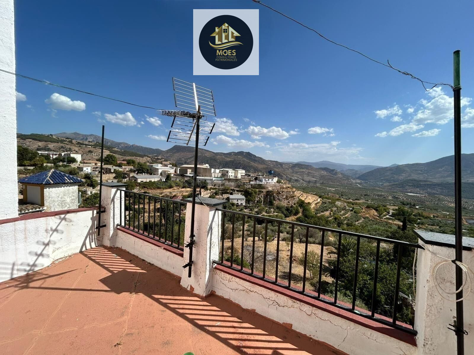 CASA EN PEGALAJAR