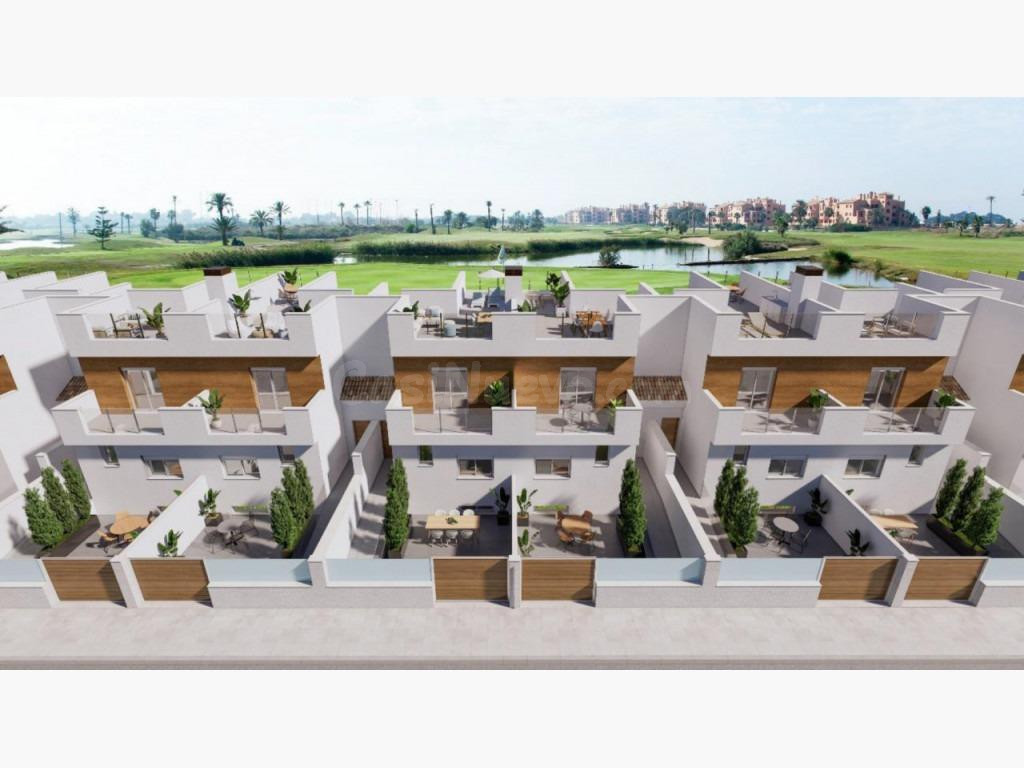 Adosados de lujo frente al campo de golf La Serena en Los Alcázares Ubicación exclusiva a pasos del Mar Menor