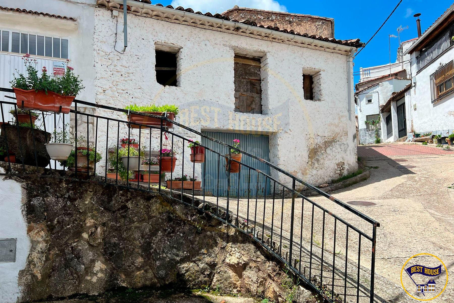 CASA EN VENTA EN FUERTESCUSA