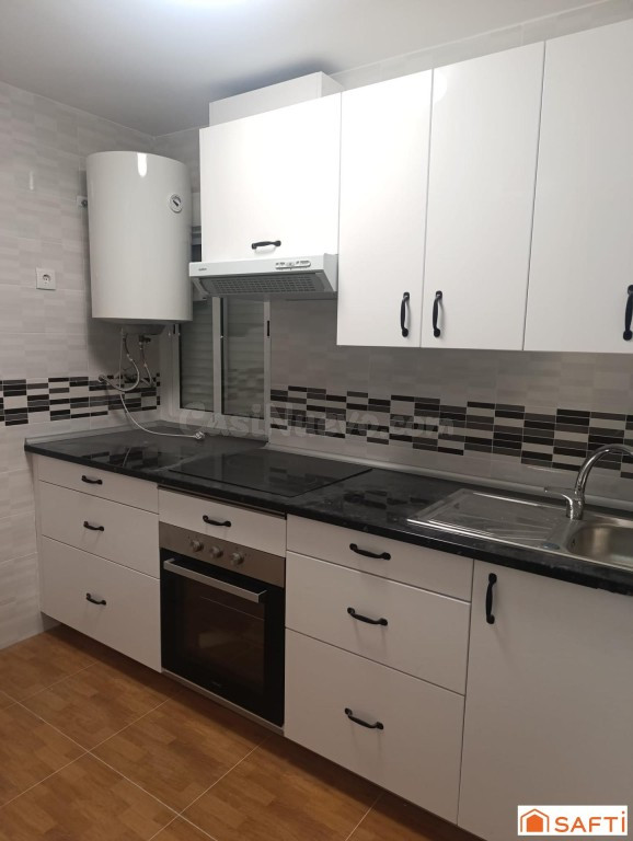 ¡Tu nuevo hogar en el corazón de Valdepeñas te está esperando!