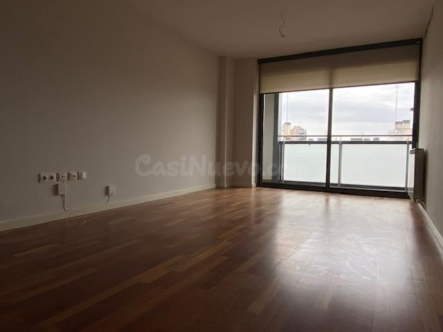 Amplio y luminoso piso en venta en la zona de Cappont, Lleida