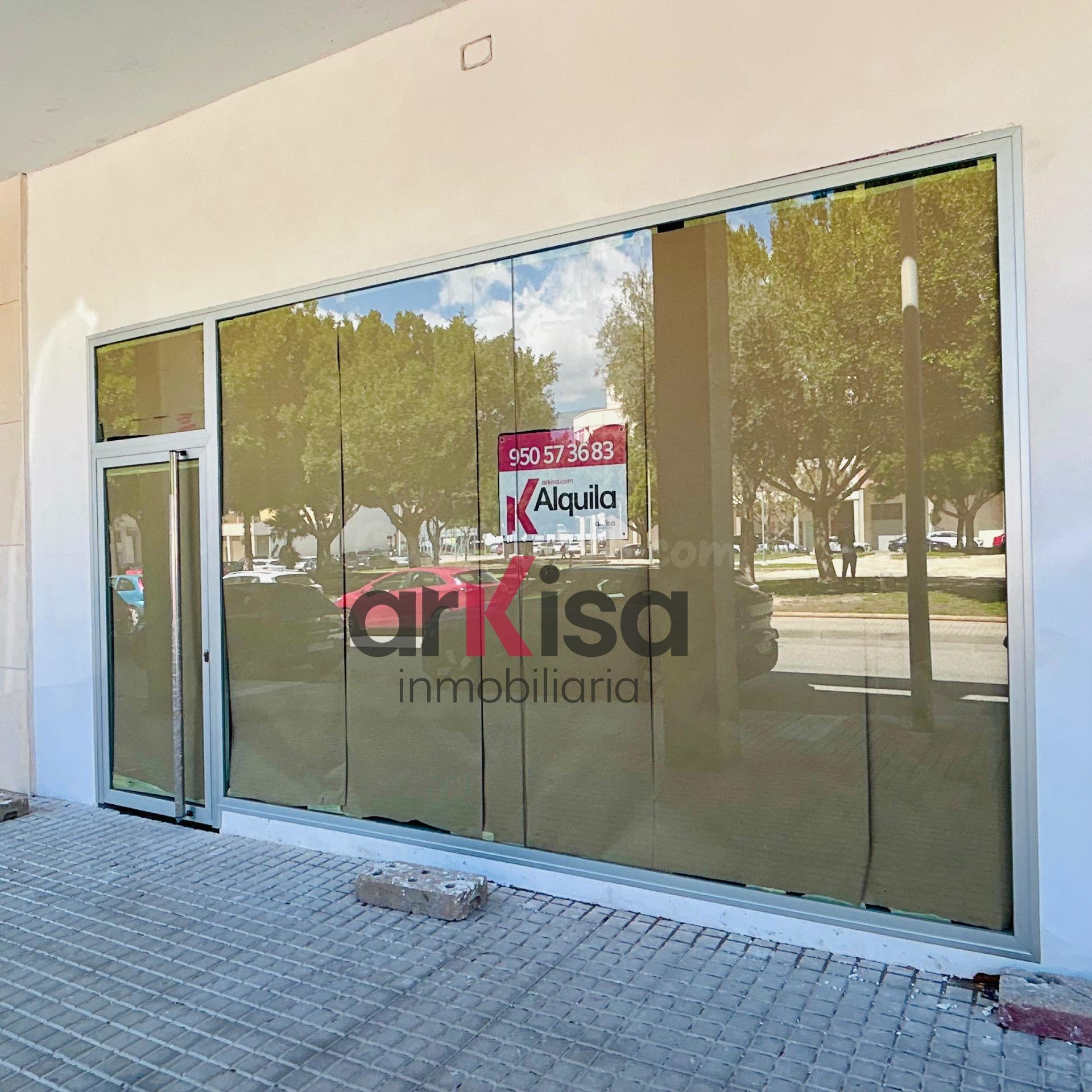 ¡Oportunidad Única! Local en Alquiler para Negocio de Hostelería en Zona Céntrica