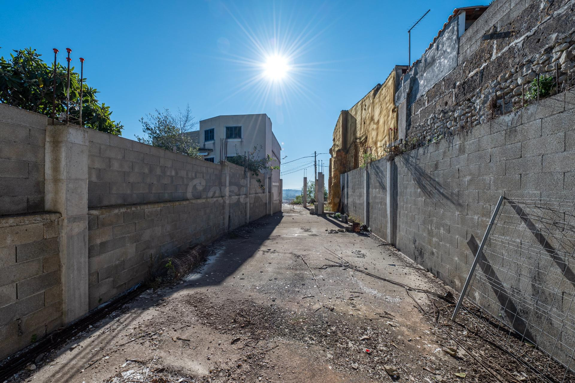 SOLAR URBANO de 160 m2 EN SANT JOAN !