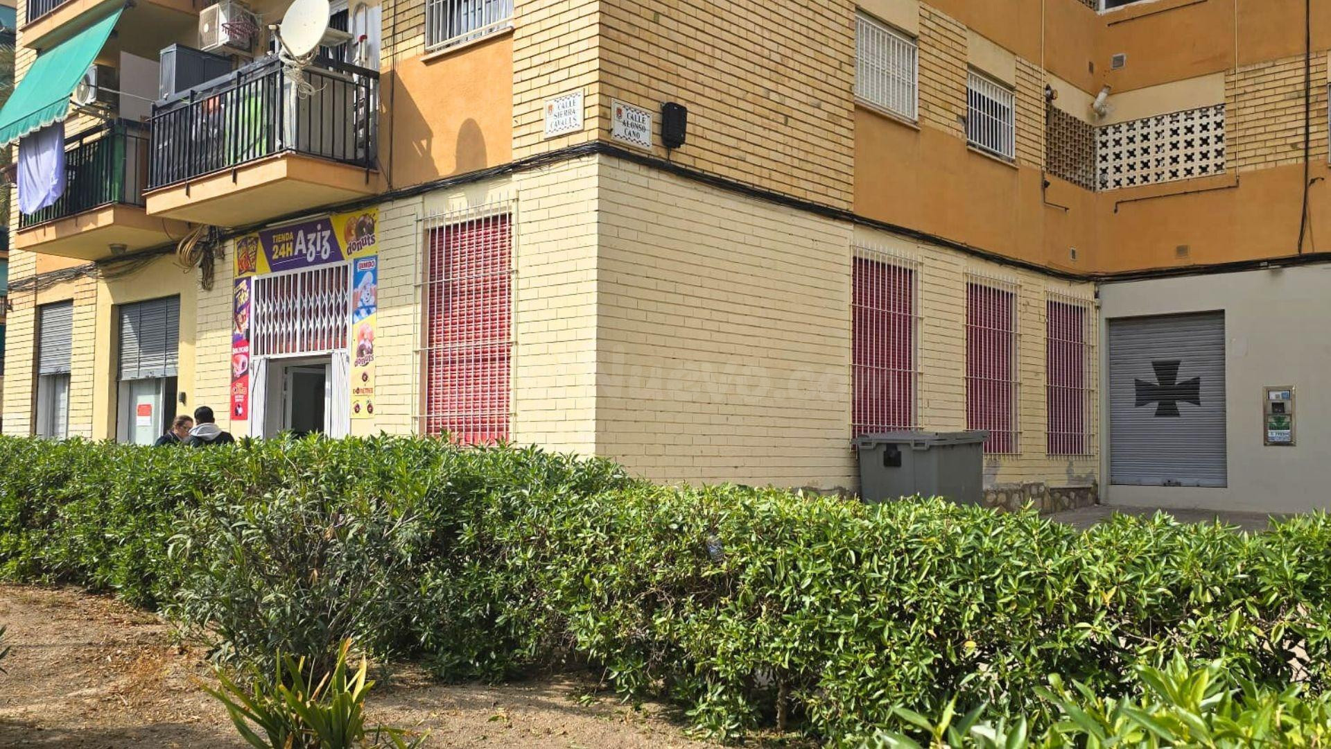 Local en esquina con licencia de actividad inocua – ideal comercio u oficina – gran visibilidad