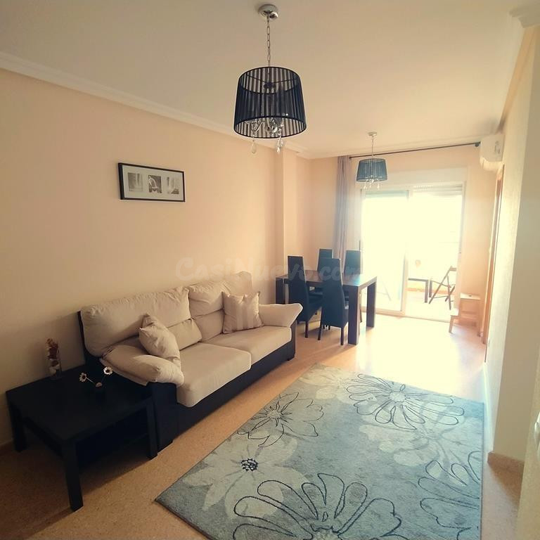 Amplio piso en el centro de Torrevieja a solo 400 metros del paseo marítimo