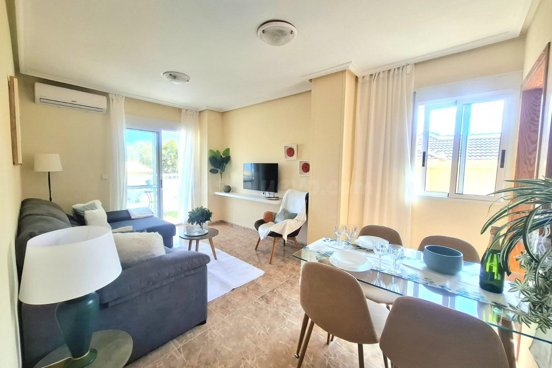 Encantador apartamento en el centro de Torrevieja con balcón y piscina comunitaria