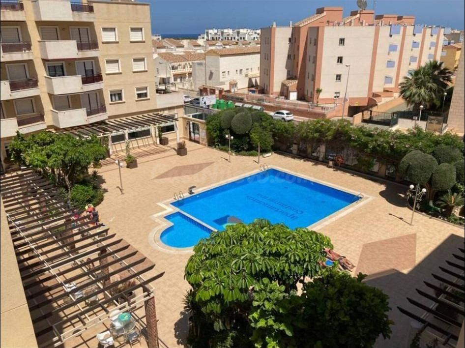 Apartamento con Parking y Piscina | Aguamarina – Orihuela