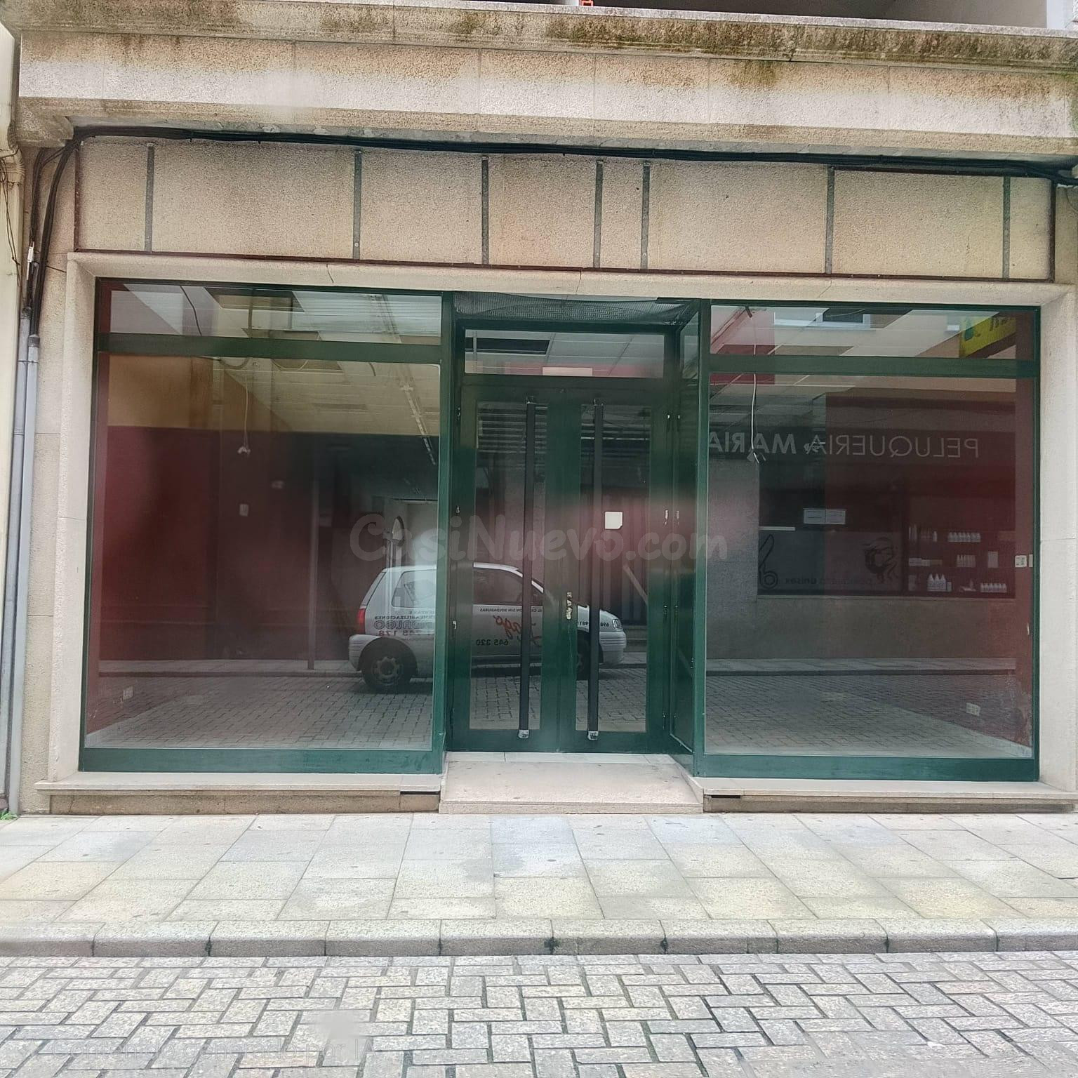Local en alquiler en el centro de Cee – 110 m2, doble fachada, zona comercial