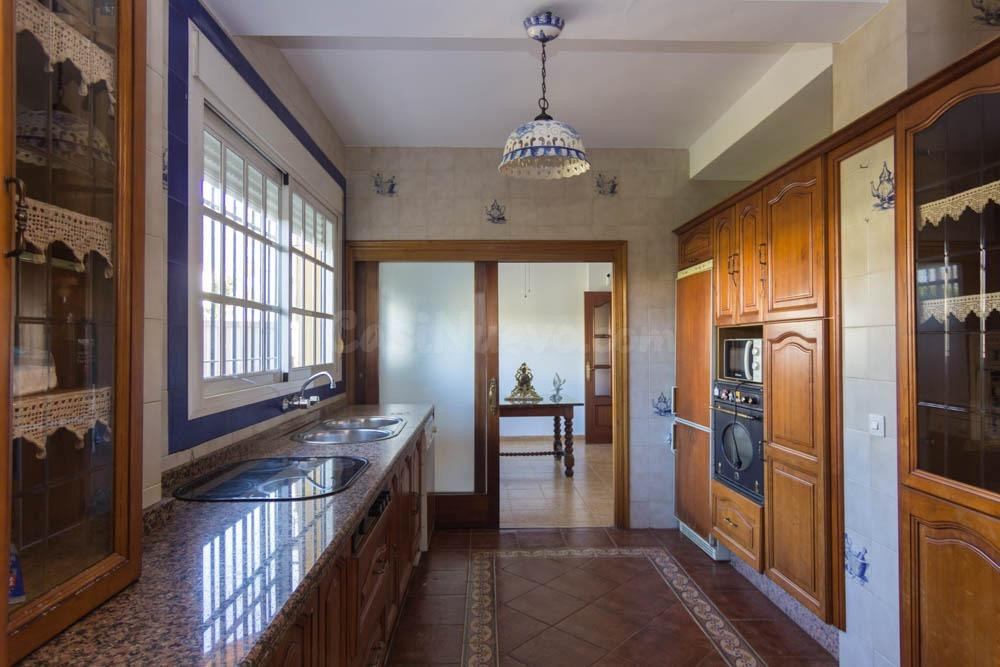 Chalet independiente con jardín en excelente ubicación junto - foto 5