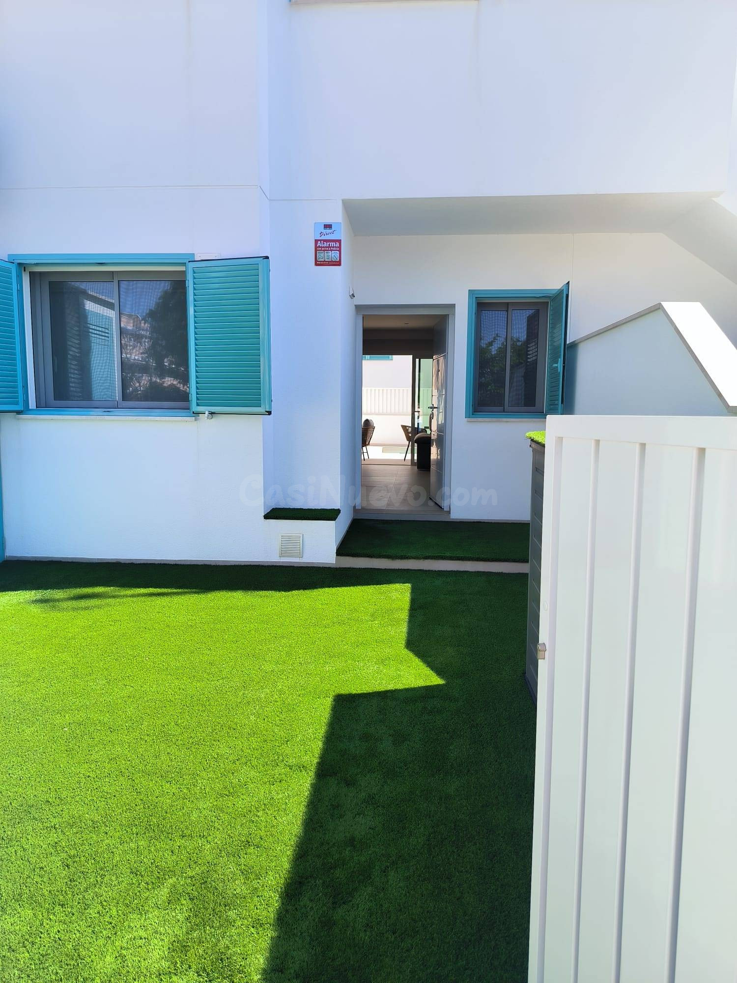 BUNGALOW DE NUEVA CONSTRUCCIÓN A 300M DE LA PLAYA