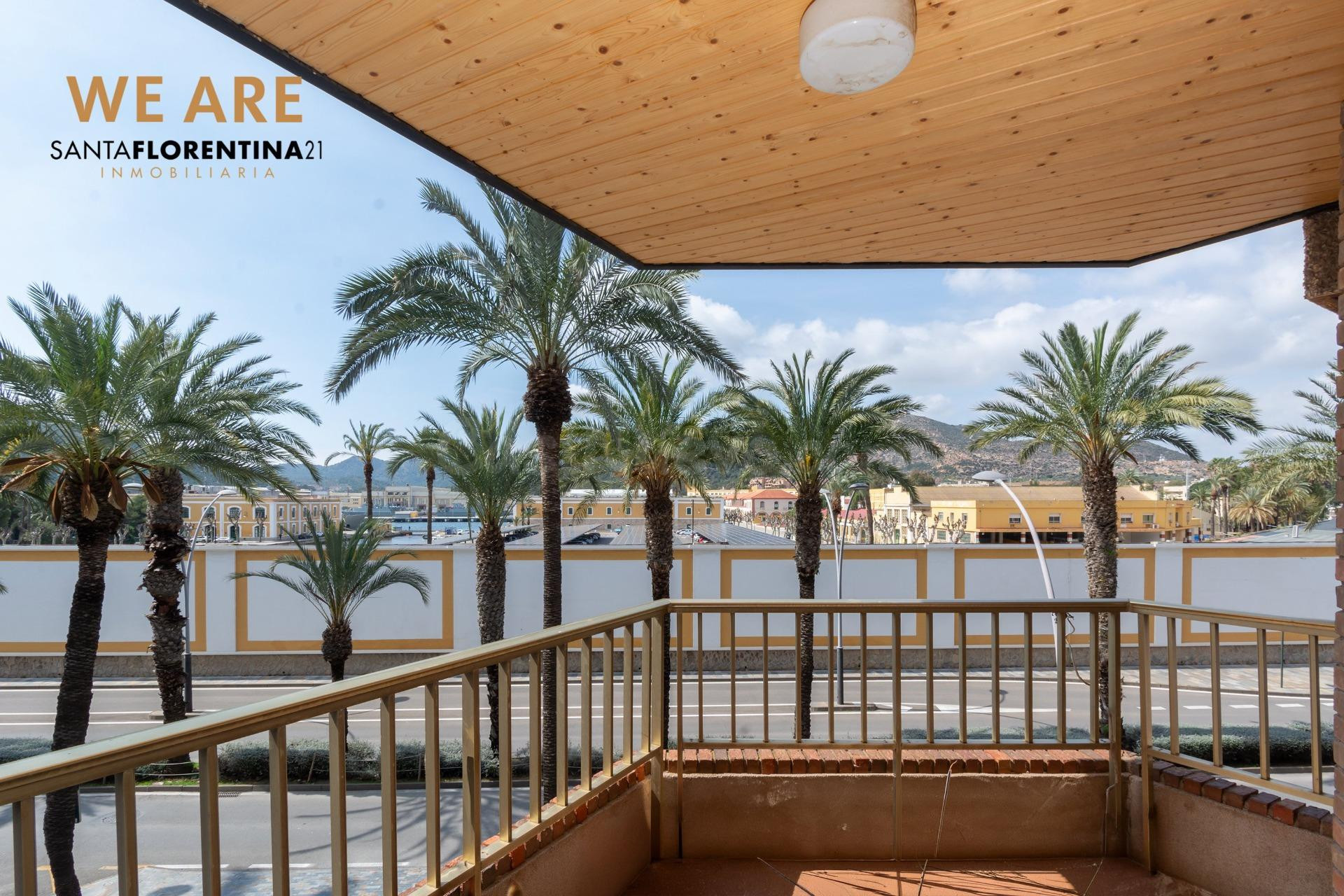 ESPECTACULAR VIVIENDA EN PLENO CENTRO DE CARTAGENA CON VISTAS AL ARSENAL MILITAR....!!!!!!!