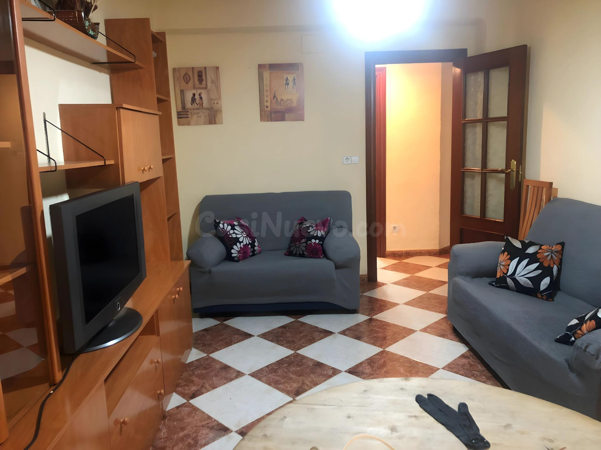 Piso Luminoso de 3 Dormitorios con Ascensor y Balcón | Zona Plaza de Toros – Doctores | Ref. DLR00022