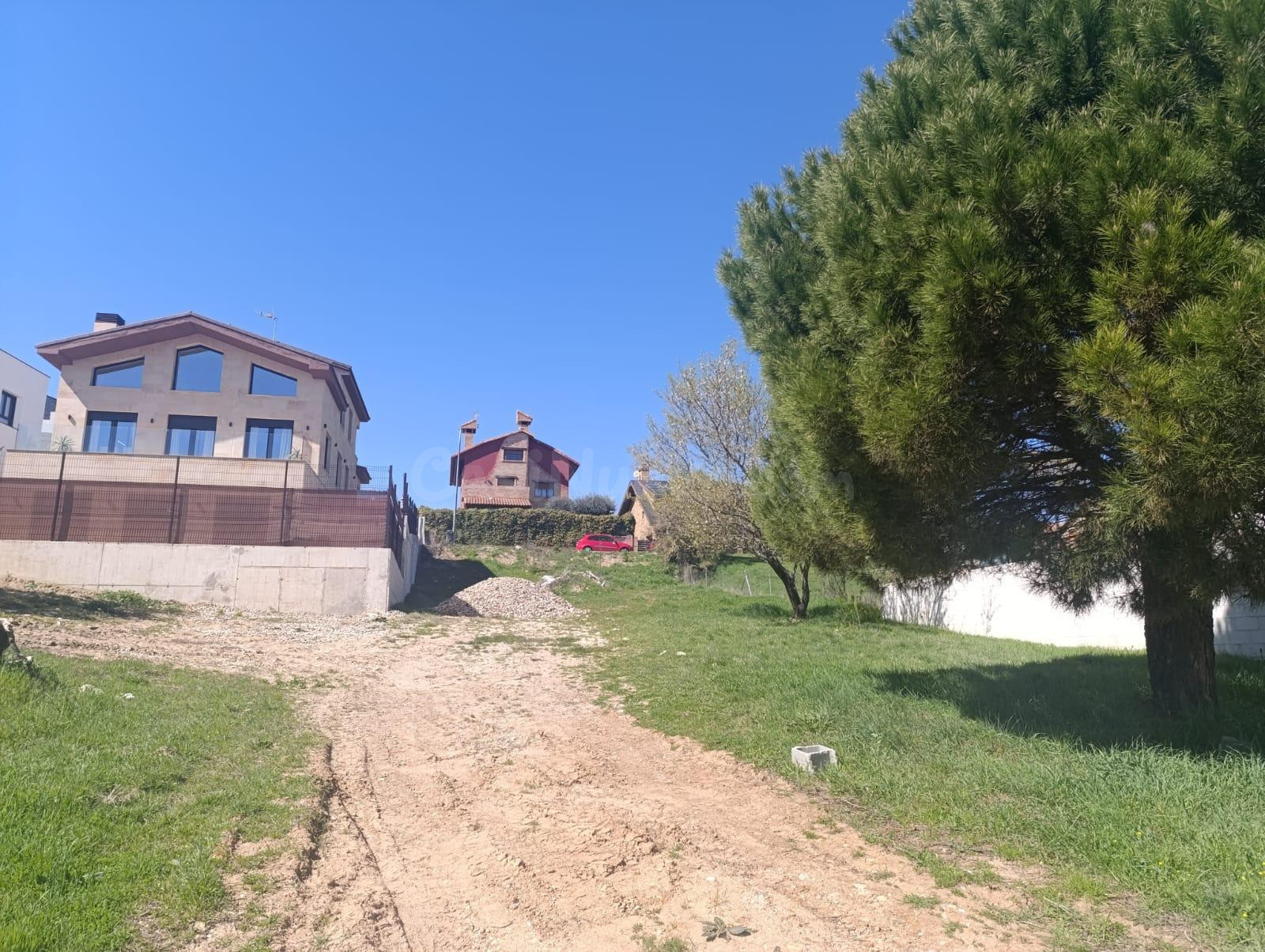 Parcela urbana en venta en El Molar - foto 2
